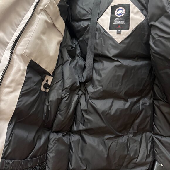 Canada Goose Parka - Picture 3 of 16